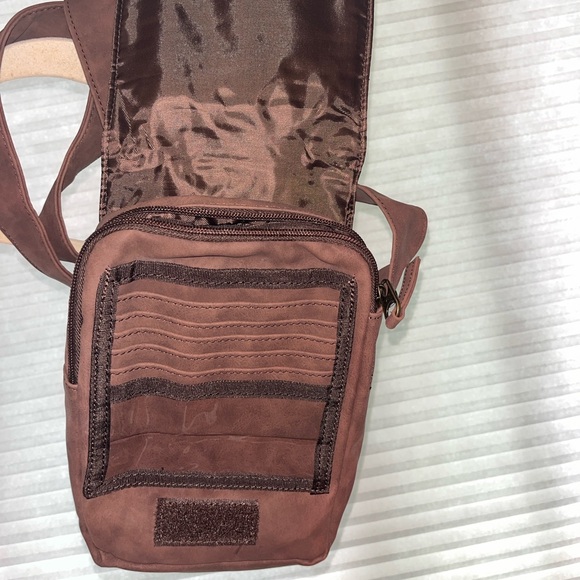Rip Curl Brown Suede Crossbody Bag - Picture 2 of 4